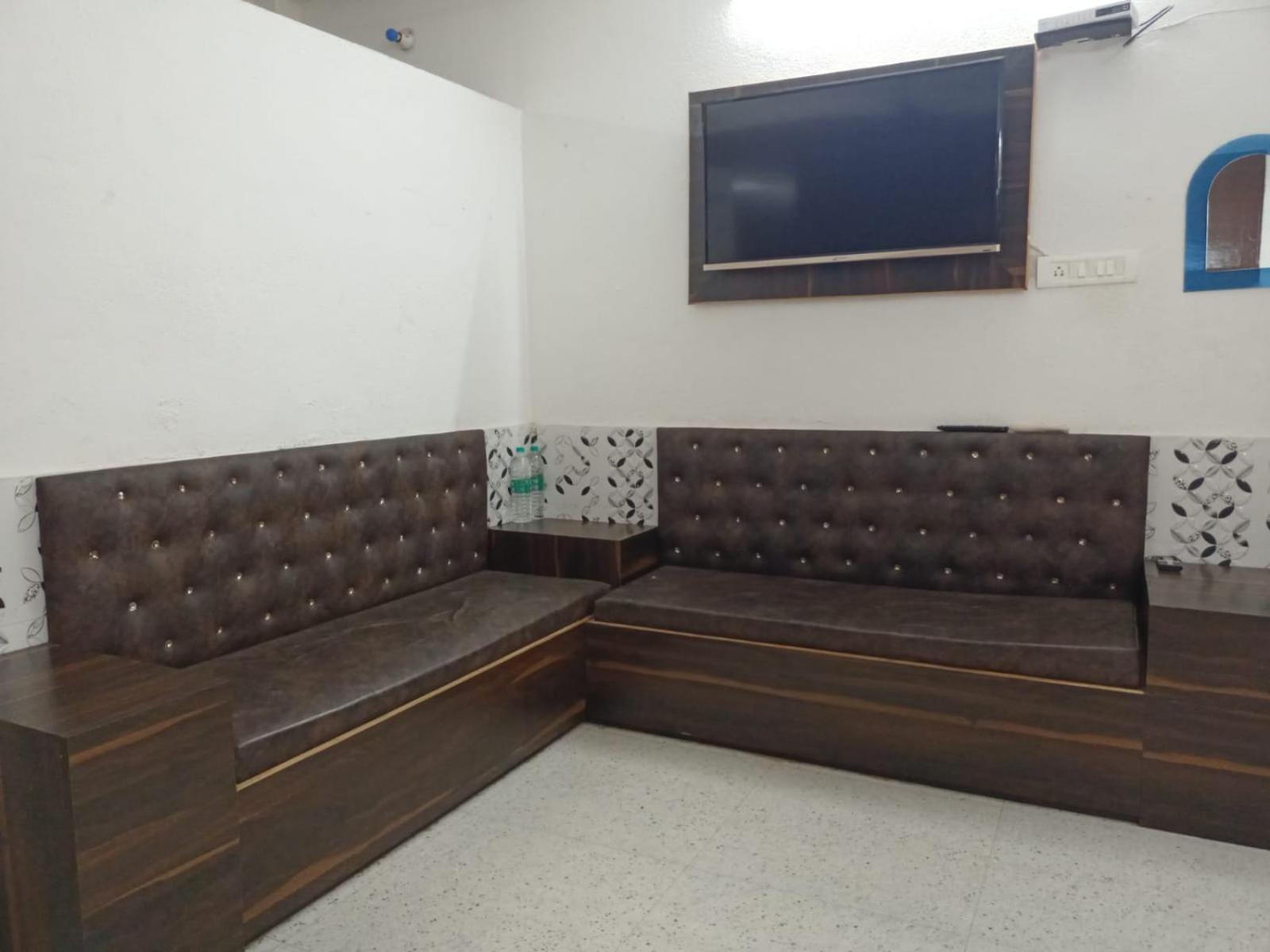 Chinta Haran Rest House Deoghar Quarto foto