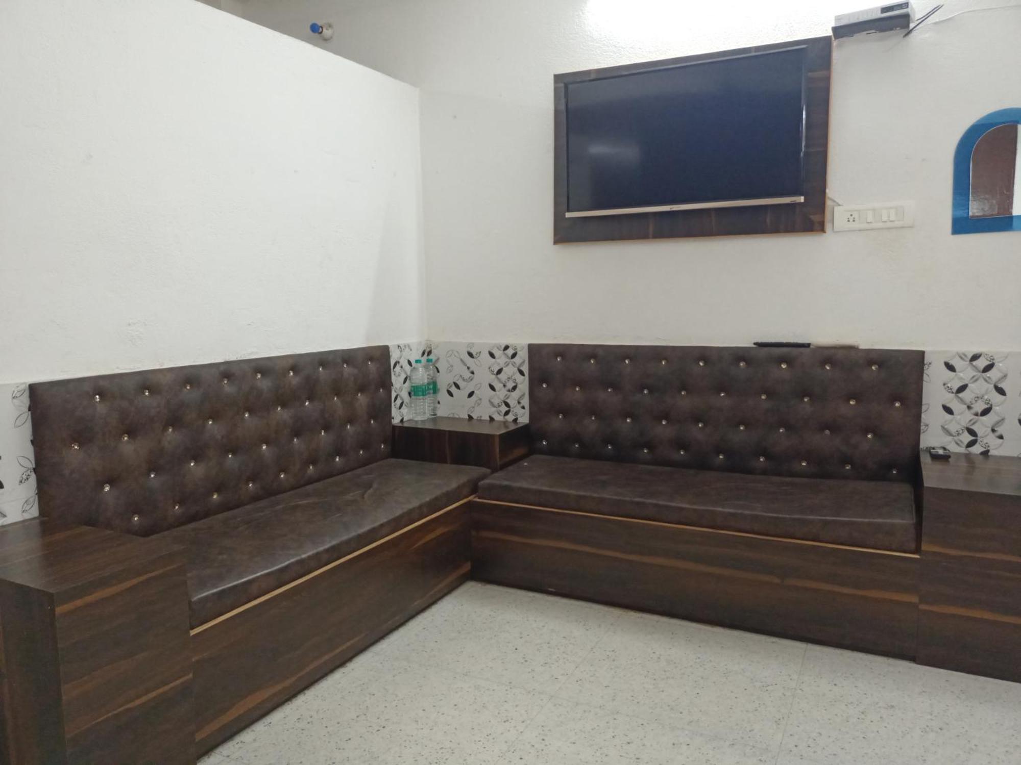 Chinta Haran Rest House Deoghar Quarto foto